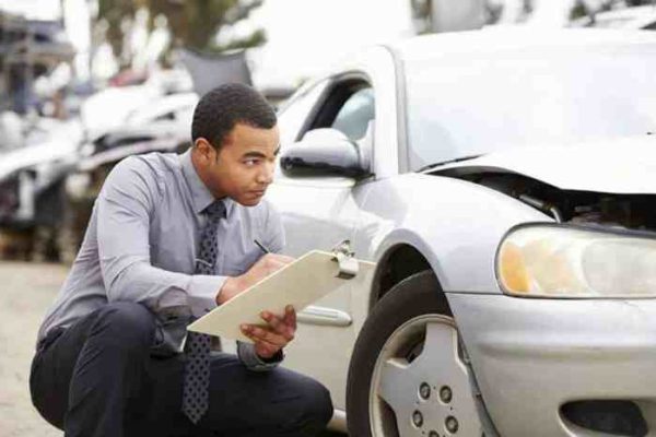 Lawyers that deal with car insurance claims